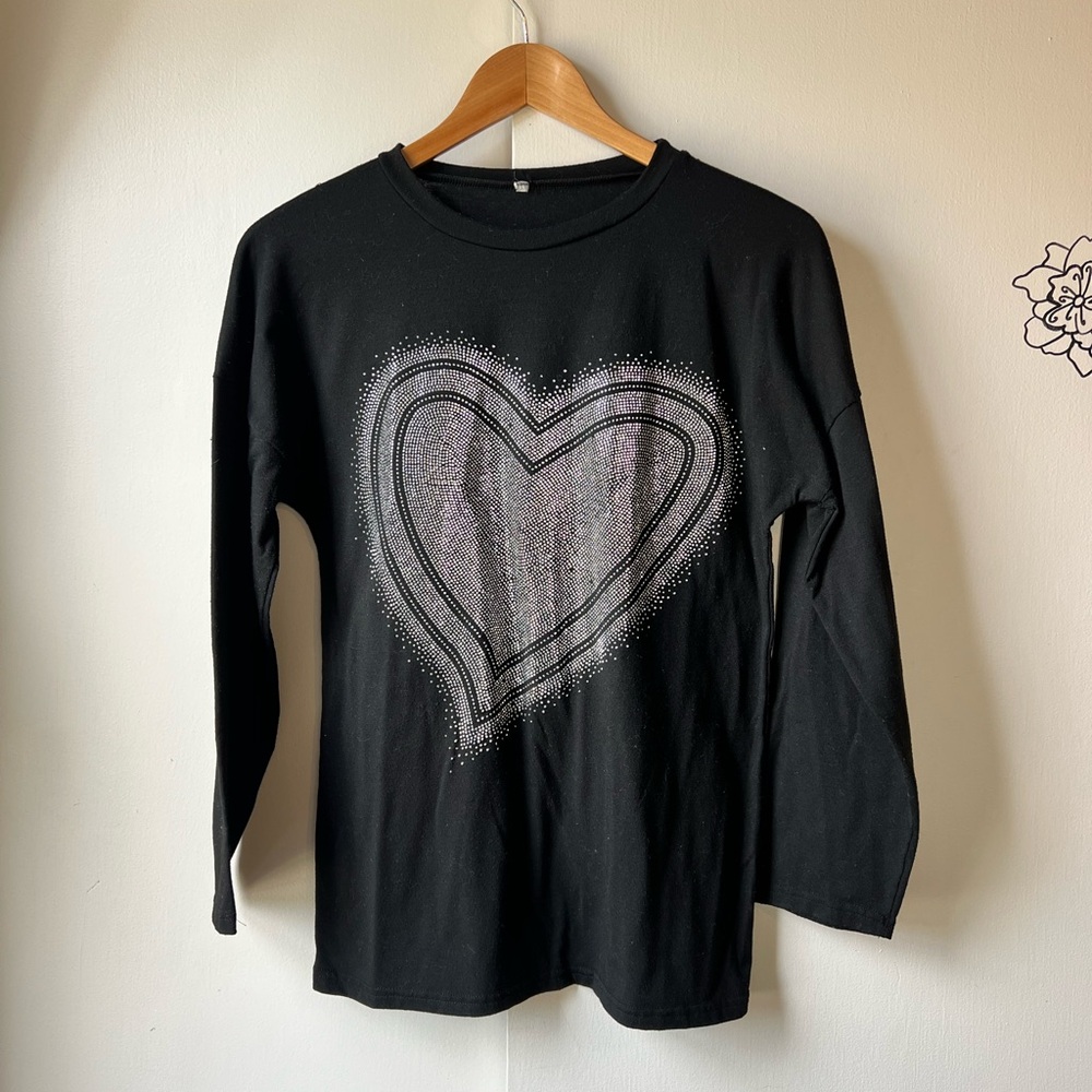 Chic Black Top with Silver Dot Heart Pattern Women’s Medium